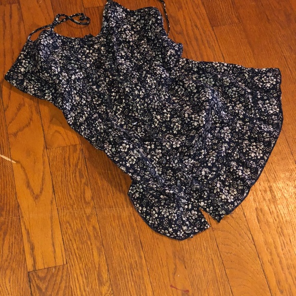 🦋pick 5/$25! 曆 America Eagle Sweet ruffle tank - Picture 5 of 7